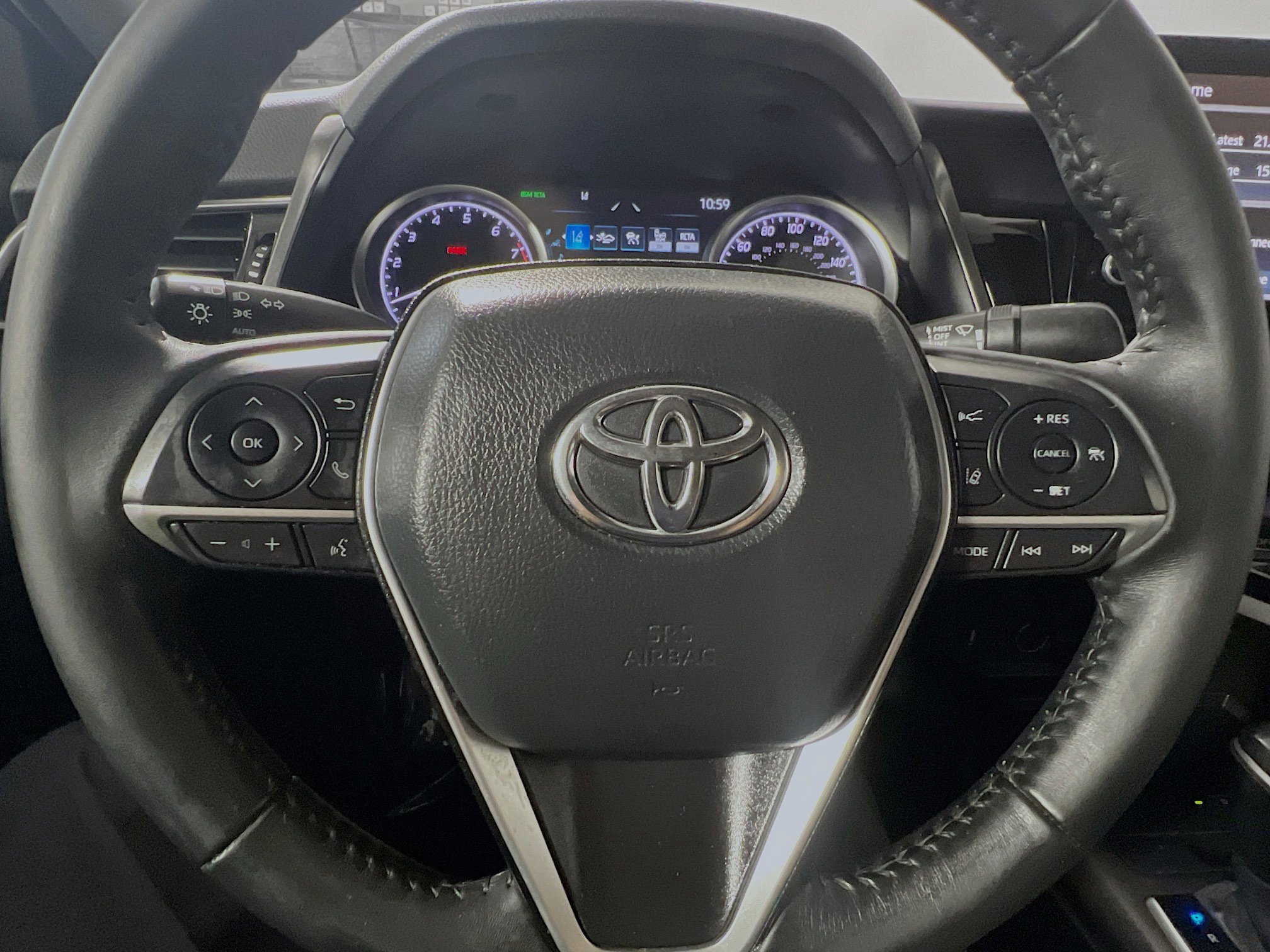 Used 2024 Toyota Camry XLE FWD image 18