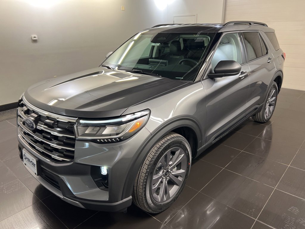 New 2026 Ford Explorer Active image 3