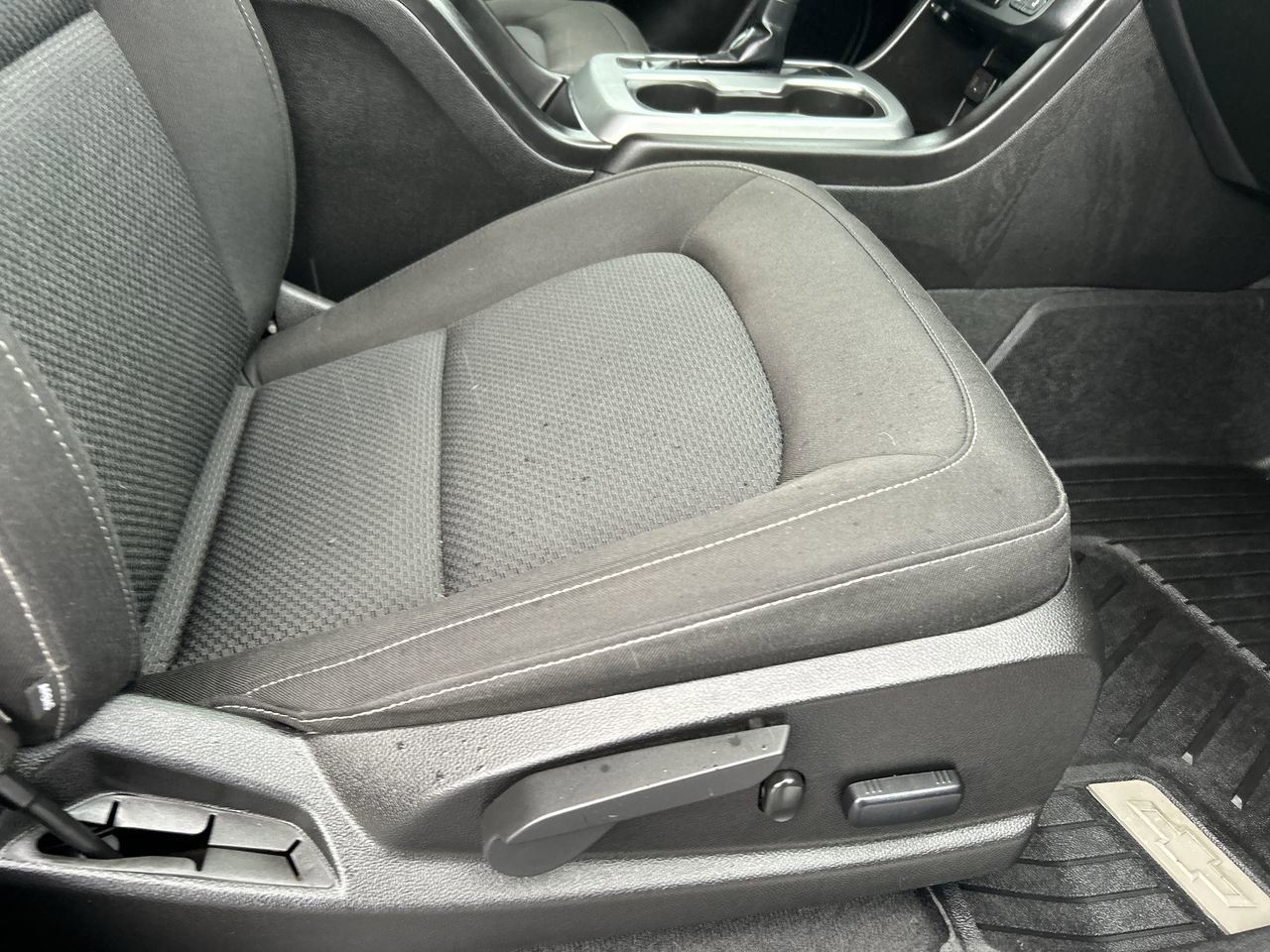 Used 2019 Chevrolet Colorado LT w/ LT Convenience Package AWD/4WD image 16