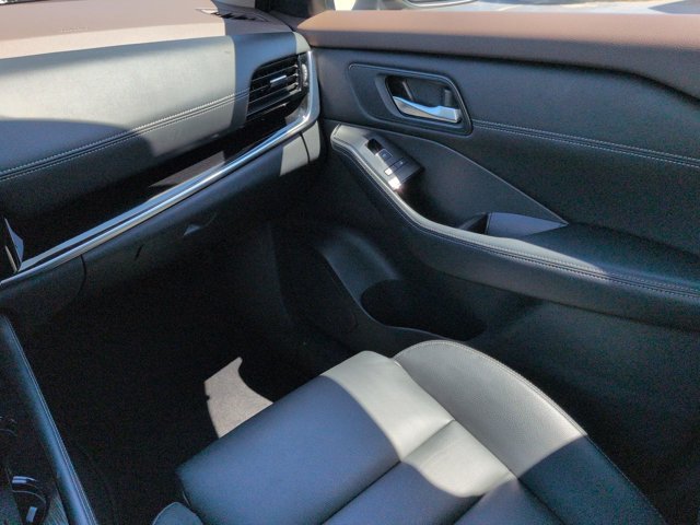 Used 2023 Nissan Rogue SL w/ SL Premium Package AWD/4WD image 17