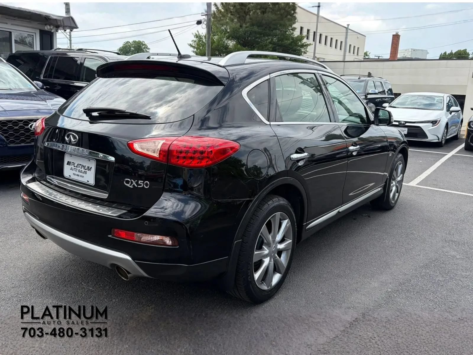 Used 2017 INFINITI QX50 2WD w/ Premium Plus Package image 5