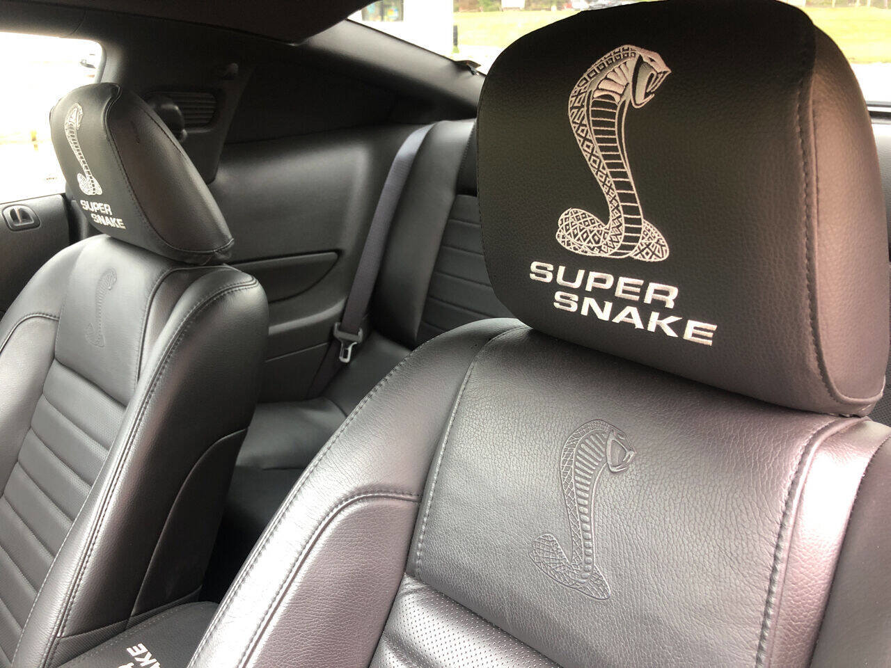 Used 2007 Ford Mustang Shelby GT500 RWD image 38