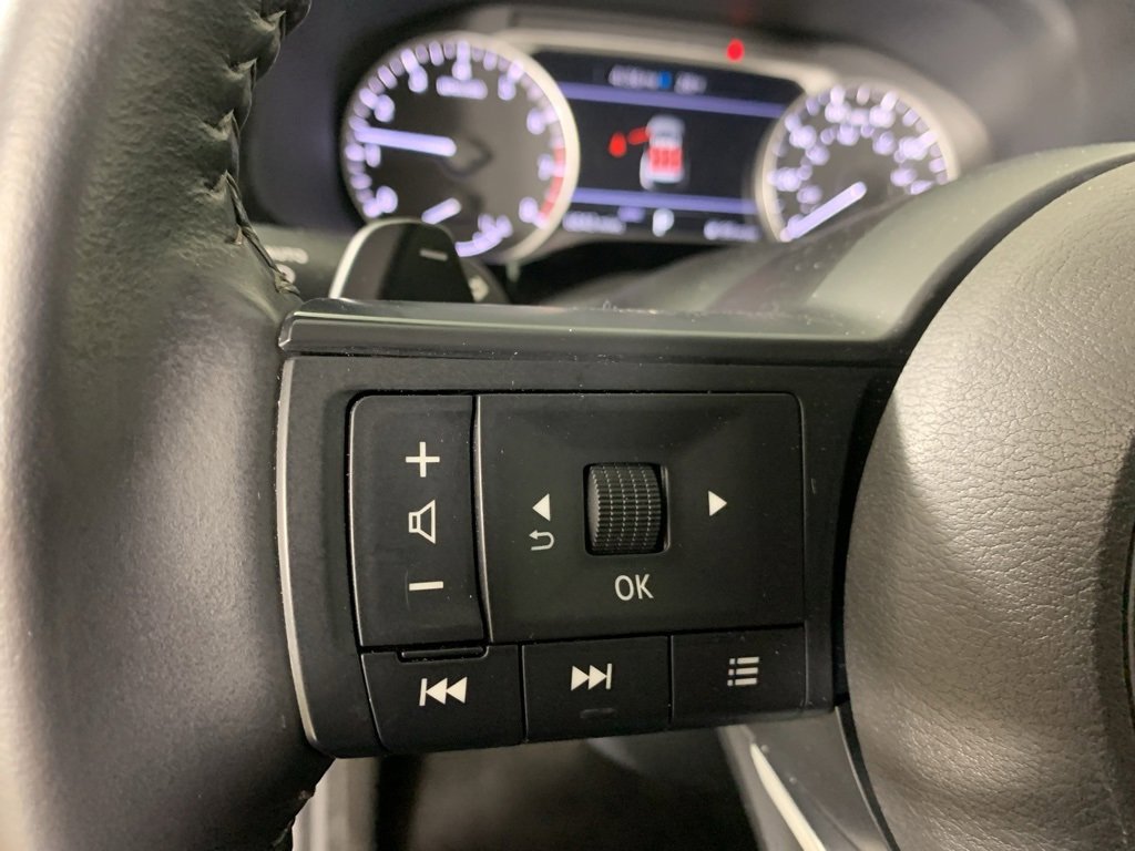 Used 2025 Nissan Pathfinder SV image 22