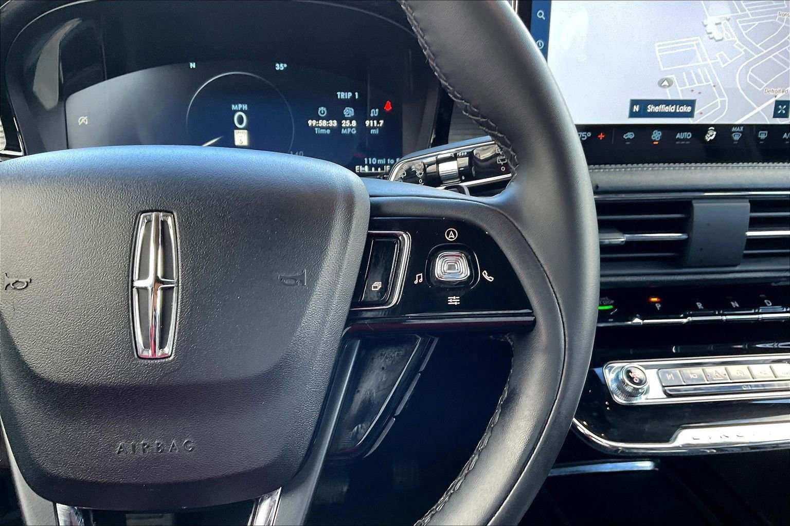 Used 2023 Lincoln Corsair AWD image 22