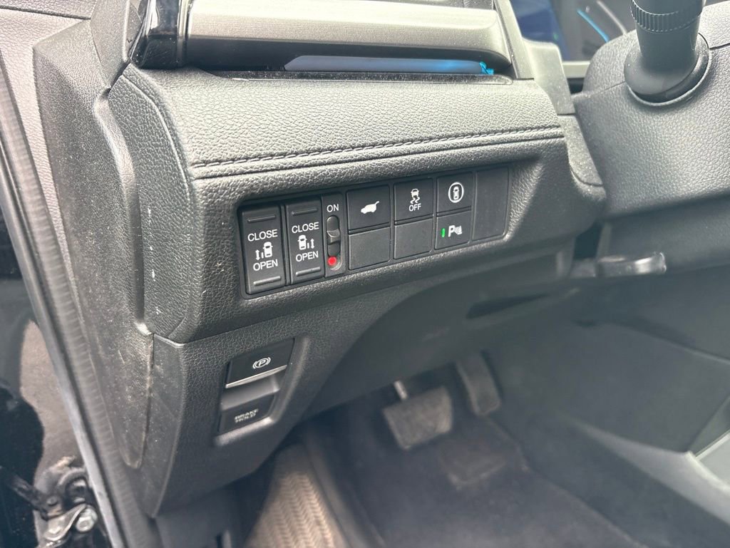 Used 2023 Honda Odyssey Touring image 19