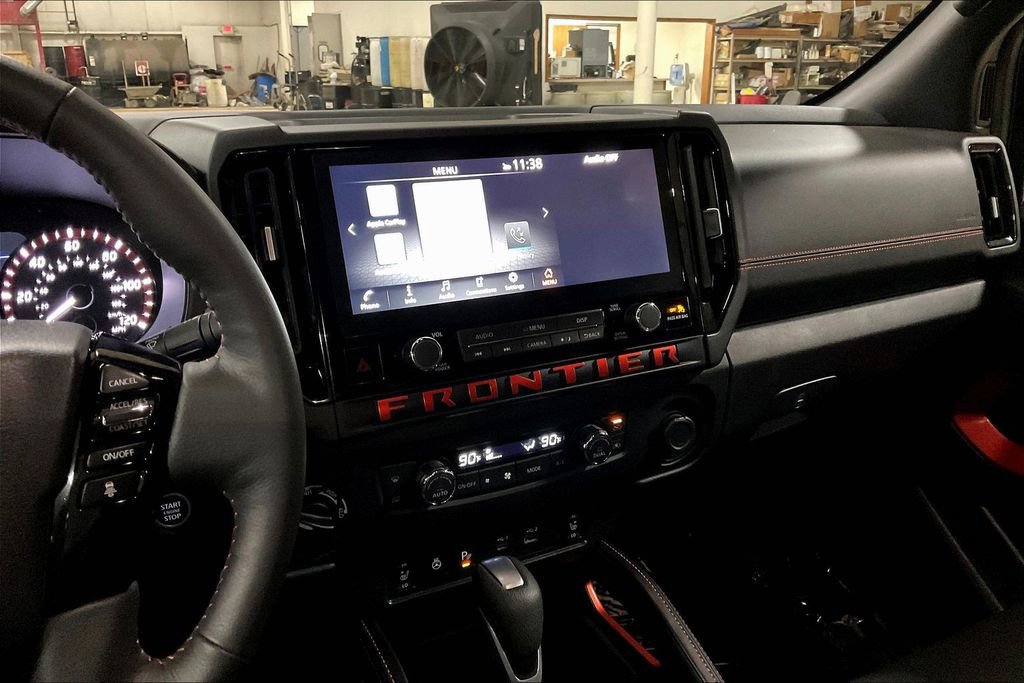 Used 2025 Nissan Frontier PRO-4X w/ Pro Convenience Package AWD/4WD image 6