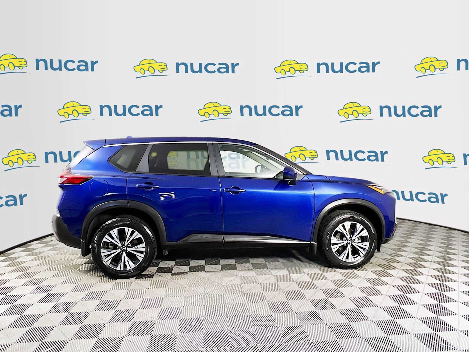 Used 2023 Nissan Rogue SV image 8