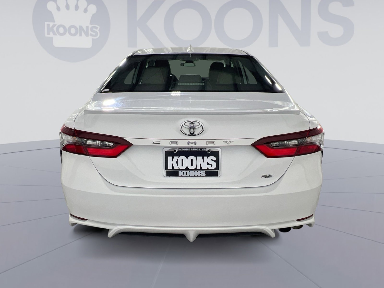 Used 2023 Toyota Camry SE image 5