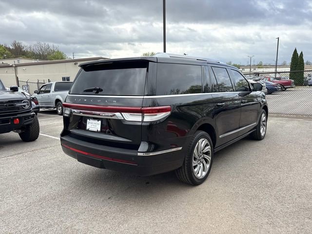 Certified 2022 Lincoln Navigator L Reserve image 7