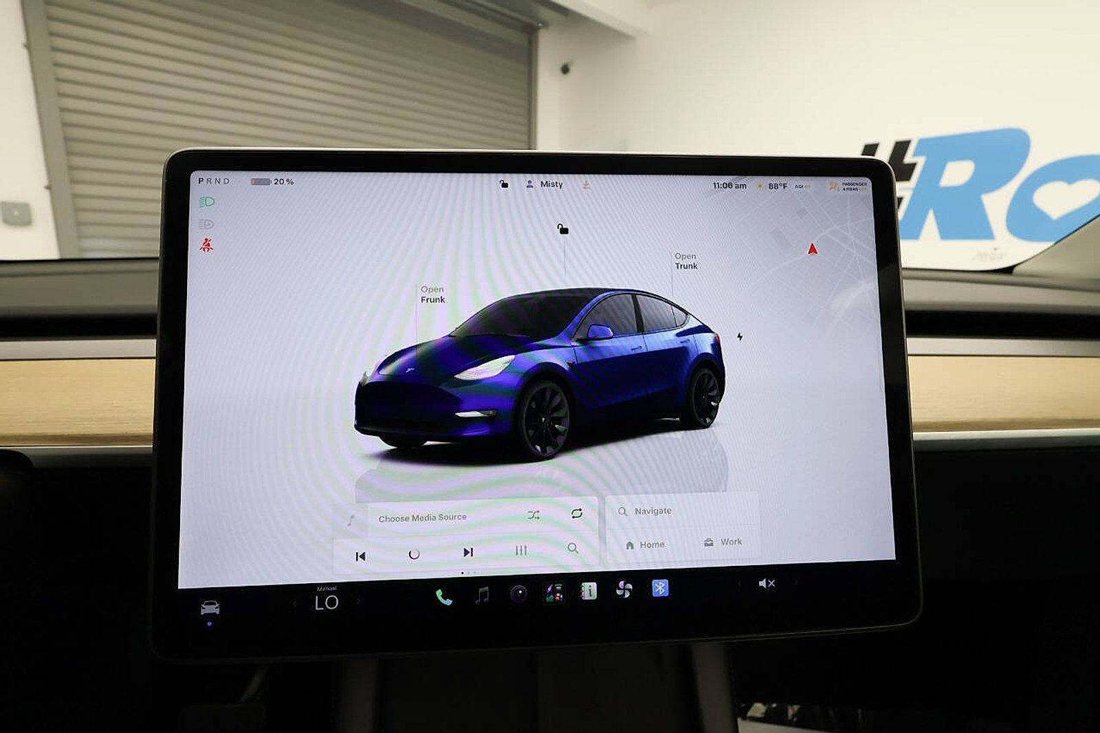 Used 2022 Tesla Model Y Long Range AWD/4WD image 22