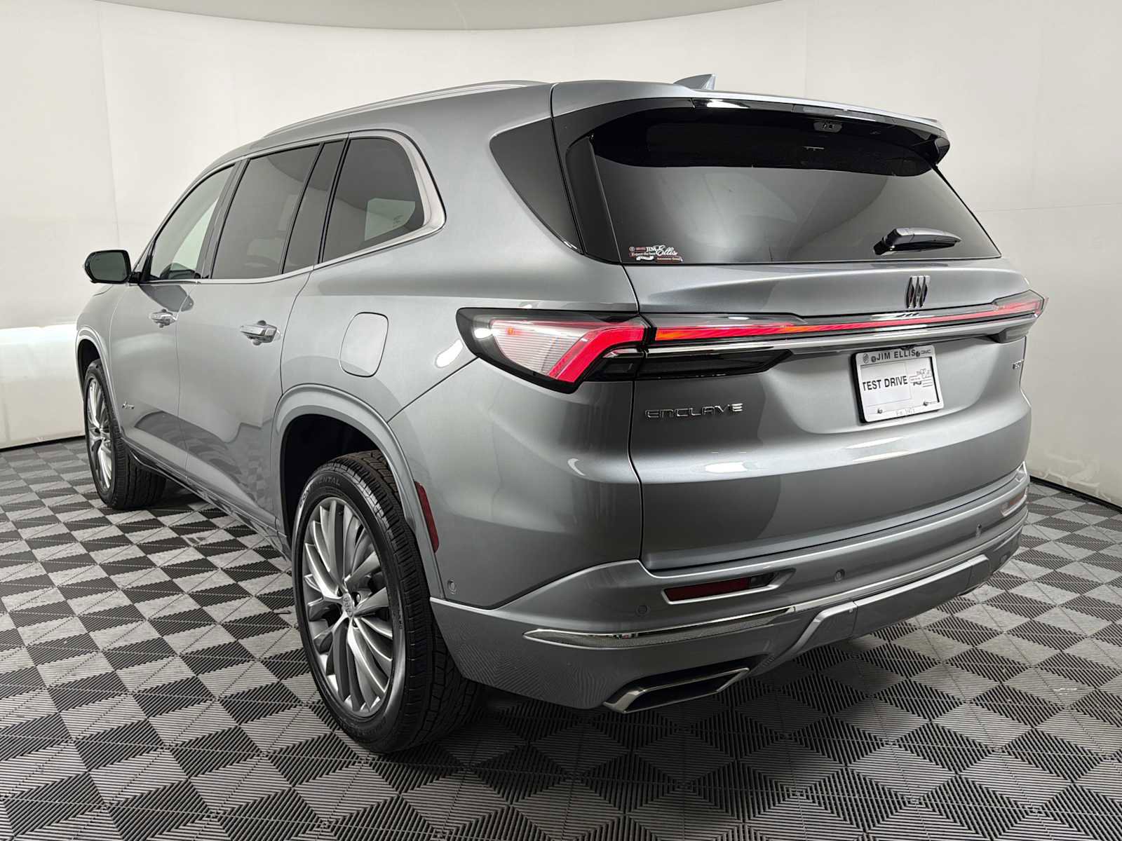 New 2026 Buick Enclave Avenir w/ Super Cruise Package FWD image 4