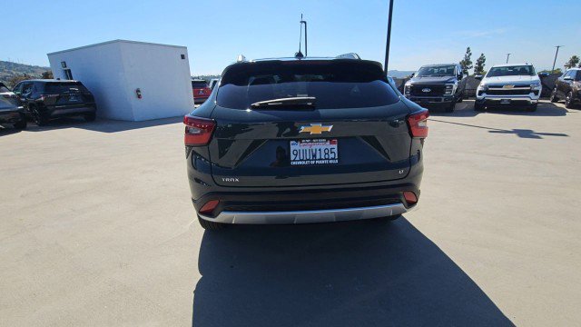 Used 2025 Chevrolet Trax LT w/ Sunroof Package FWD image 7