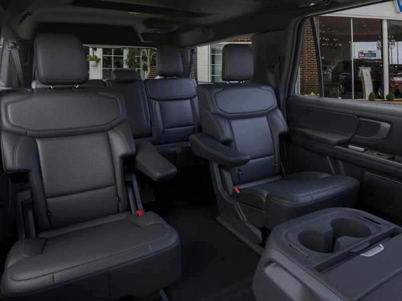 New 2025 Ford Expedition Max Platinum w/ Stealth Performance Package AWD/4WD image 11