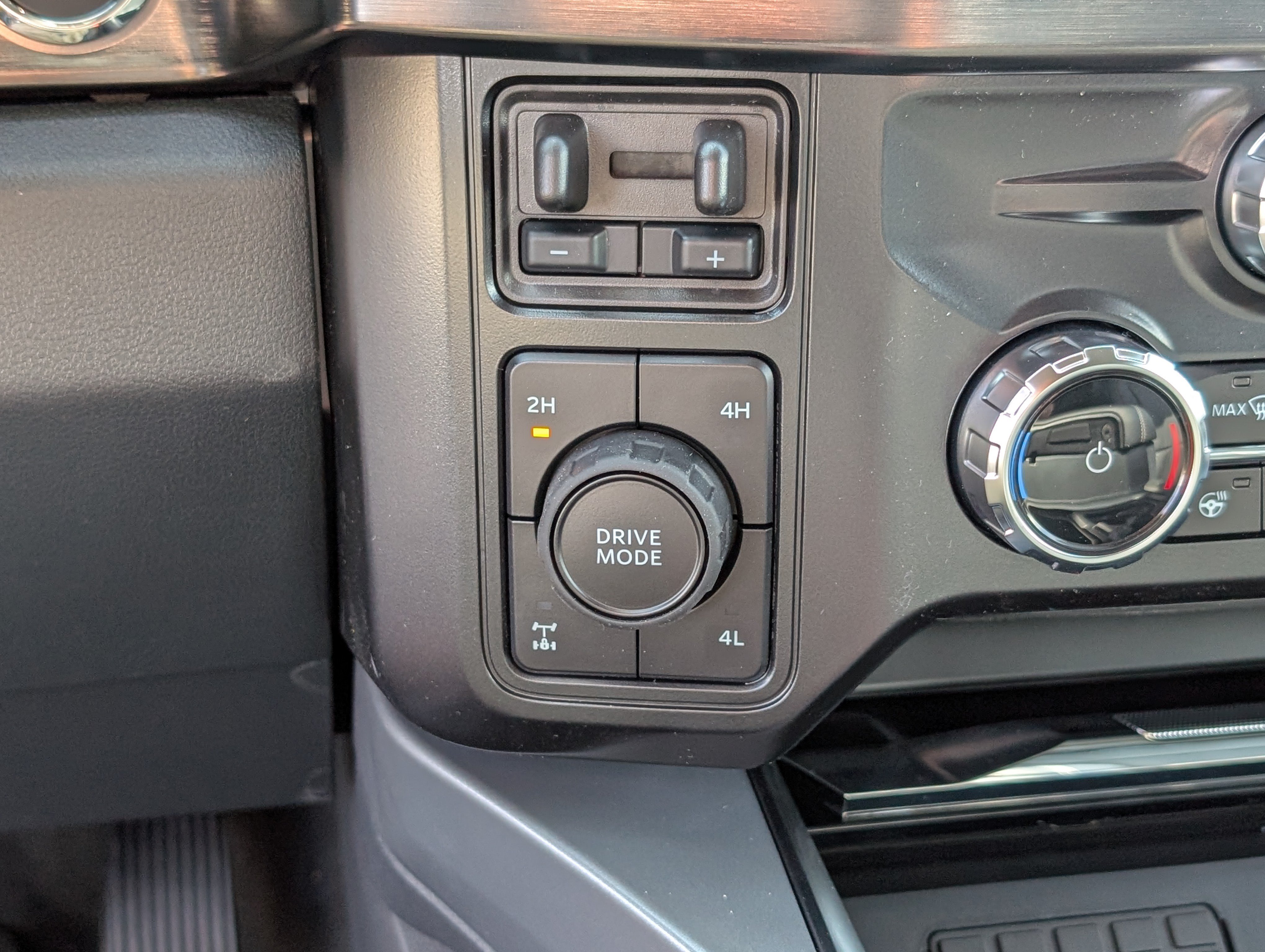 New 2026 Ford F350 Lariat w/ Chrome Package AWD/4WD image 24