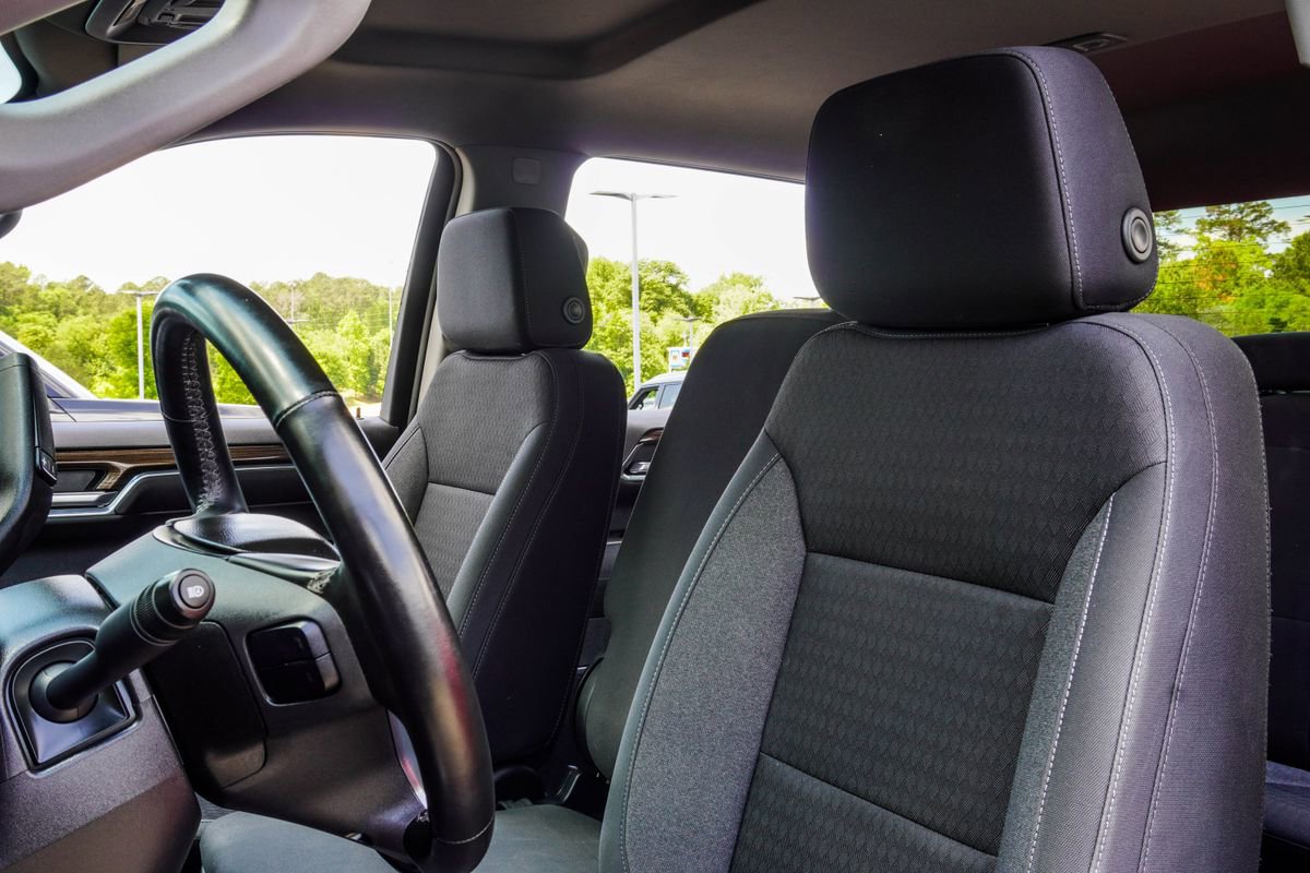 Used 2023 Chevrolet Silverado 1500 LT AWD/4WD image 35