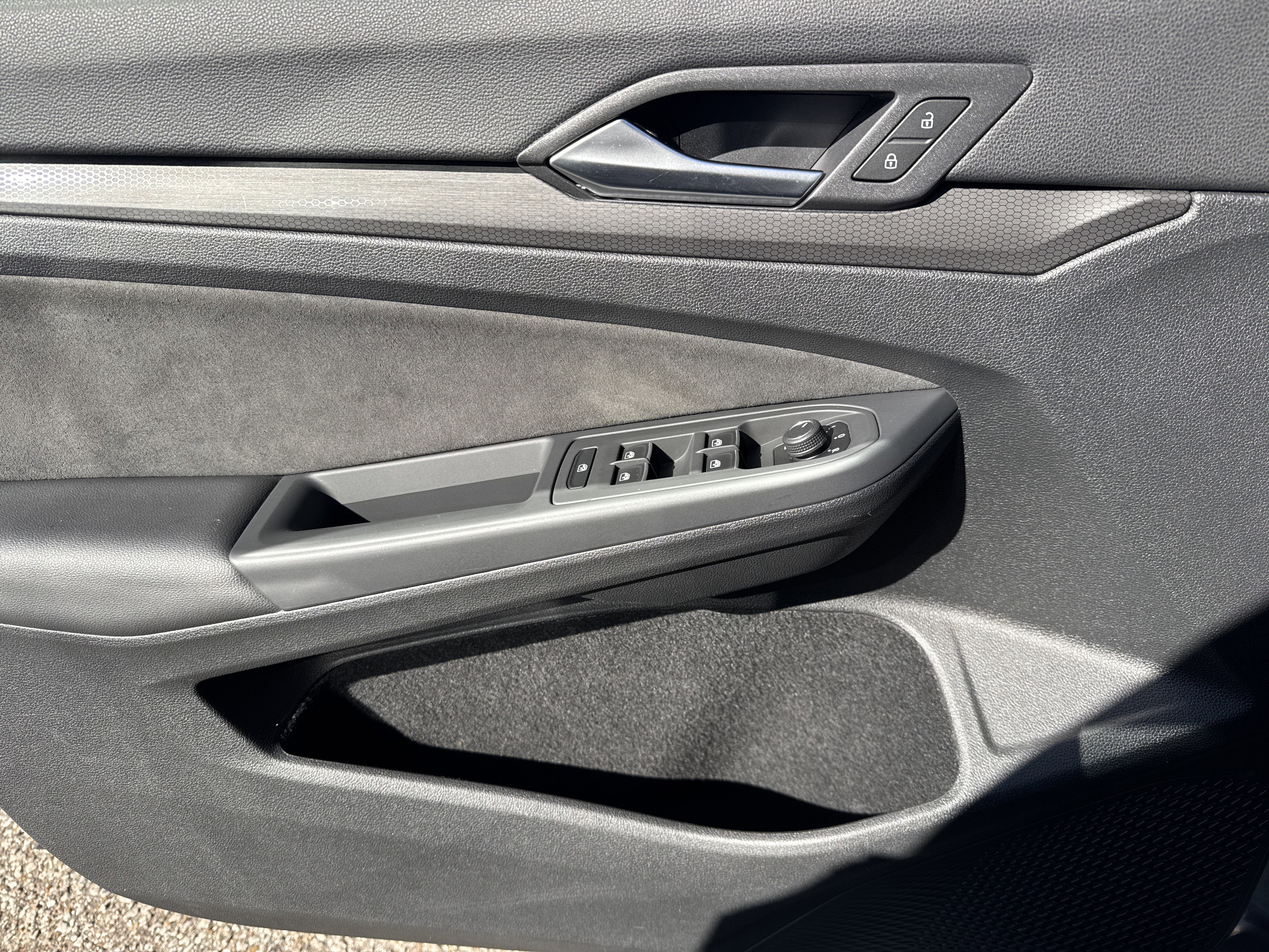 Used 2024 Volkswagen GTI S image 9