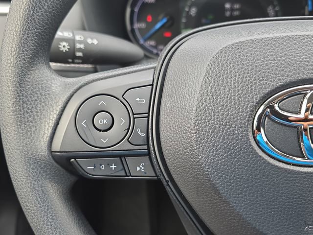 Used 2025 Toyota RAV4 LE image 16