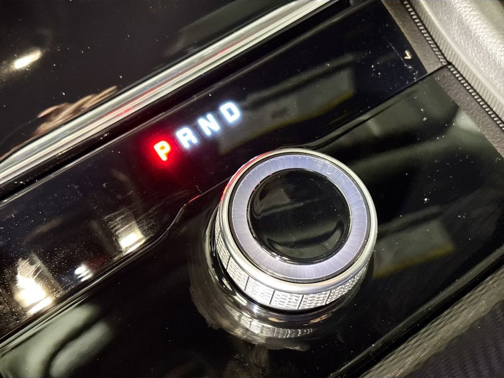 New 2025 Jeep Grand Cherokee Laredo w/ Luxury Tech Group I image 17