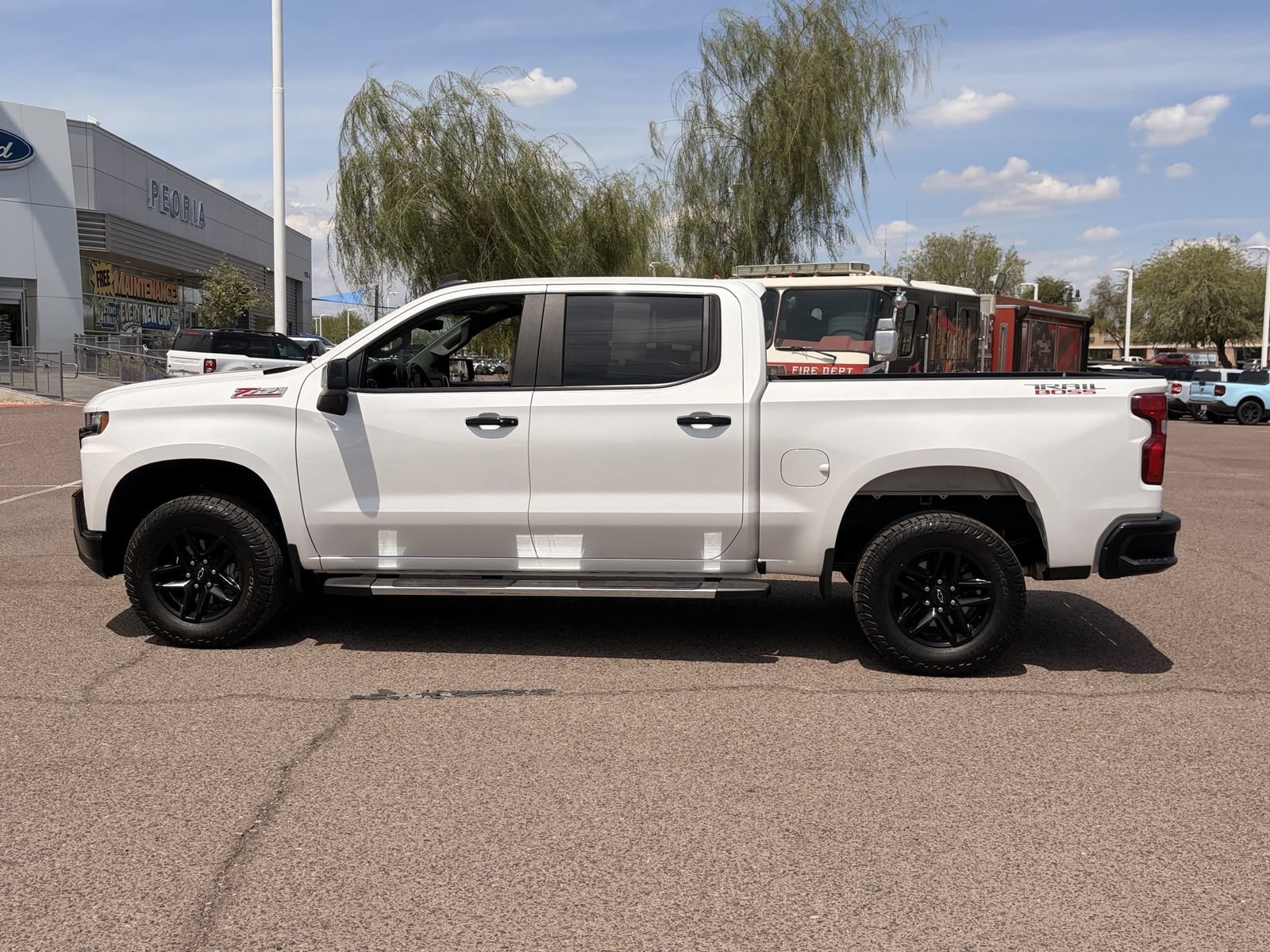 Used 2020 Chevrolet Silverado 1500 LT Trail Boss AWD/4WD image 33