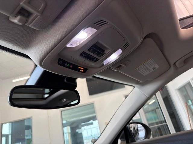 Used 2023 Buick Envision Essence w/ Sport Touring Package image 38