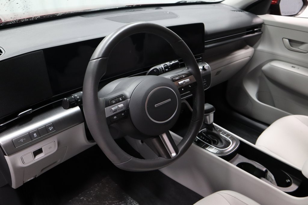 Certified 2025 Hyundai Kona SEL image 24