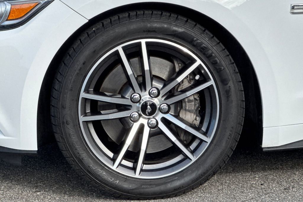 Used 2017 Ford Mustang GT RWD image 26
