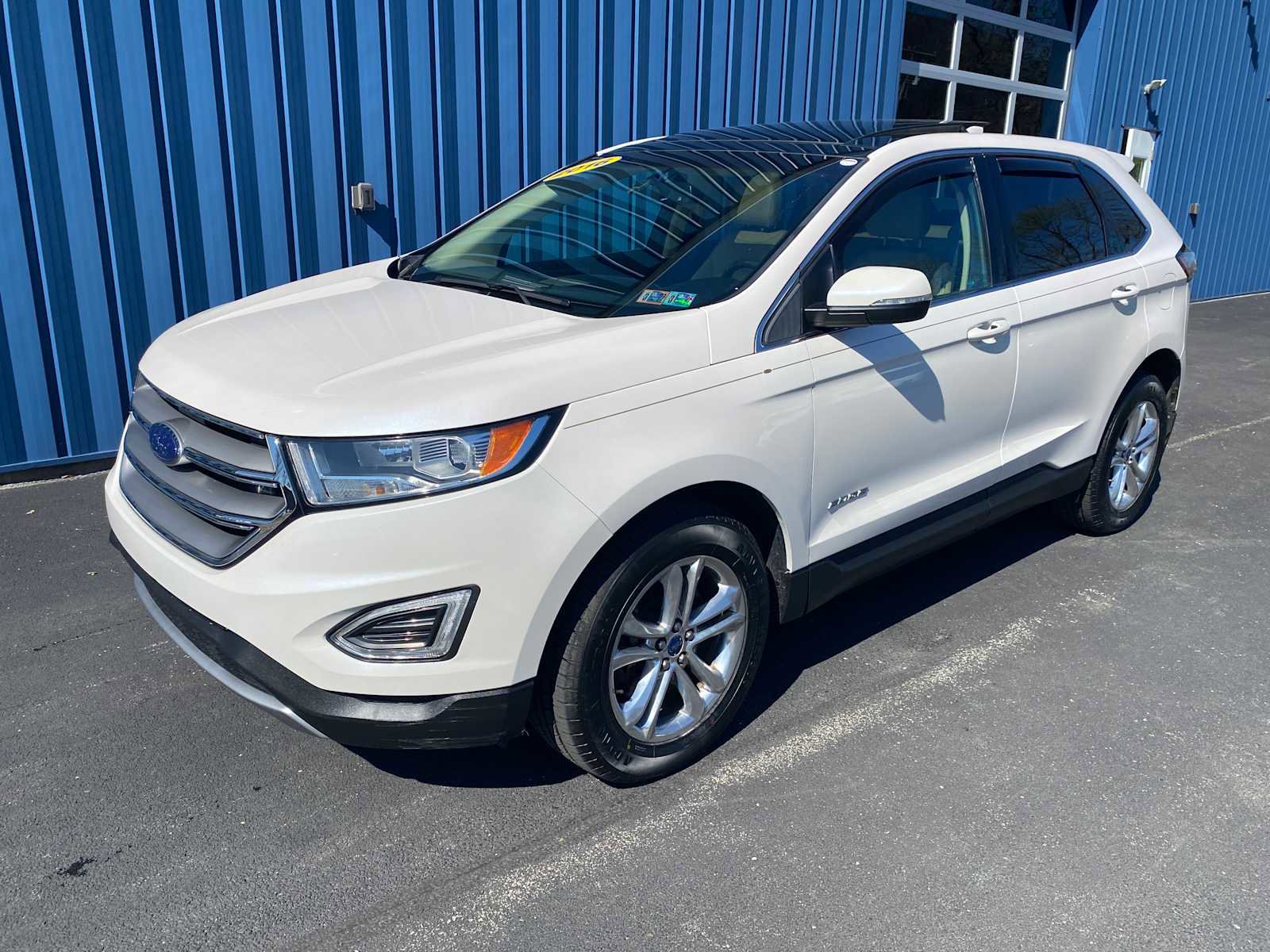 Used 2016 Ford Edge SEL w/ Equipment Group 201A image 2