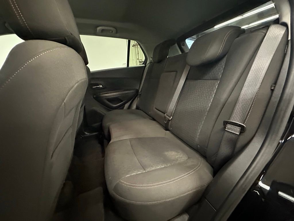 Certified 2022 Chevrolet Trax LS w/ Tint and Cruise Package image 25