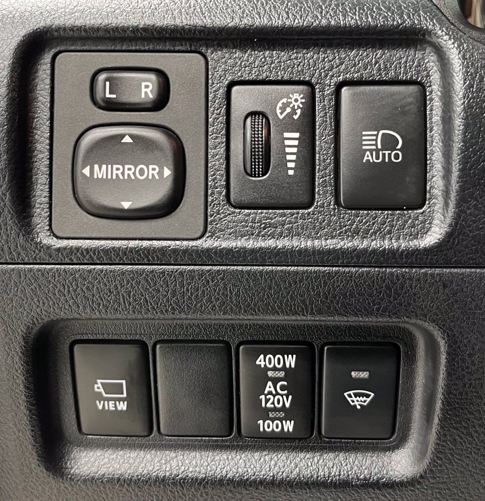 Used 2022 Toyota 4Runner TRD Off-Road Premium AWD/4WD image 33