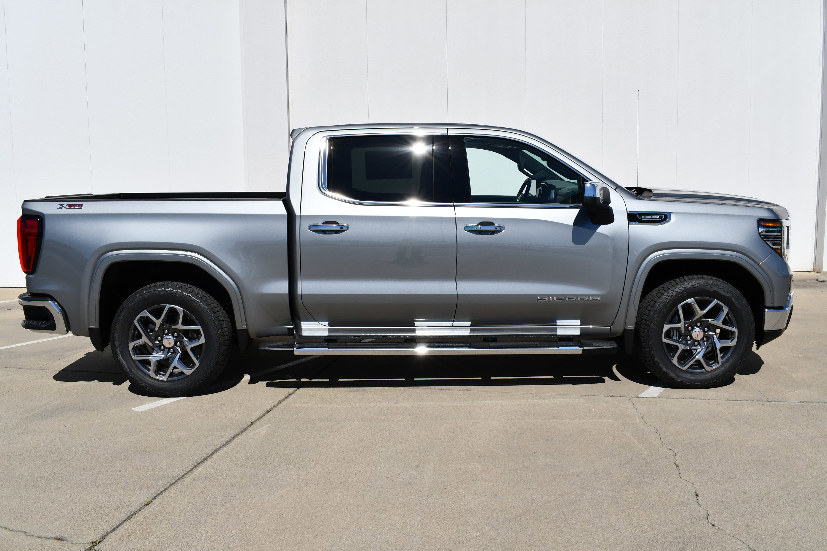 New 2026 GMC Sierra 1500 SLT w/ SLT Premium Plus Package image 4