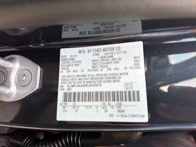 Used 2024 Lincoln Nautilus Premier w/ Equipment Group 102A AWD/4WD image 32
