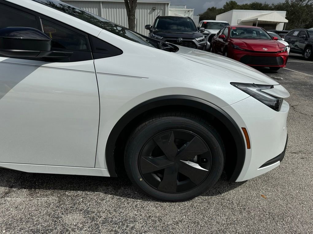 New 2024 Toyota Prius LE image 13