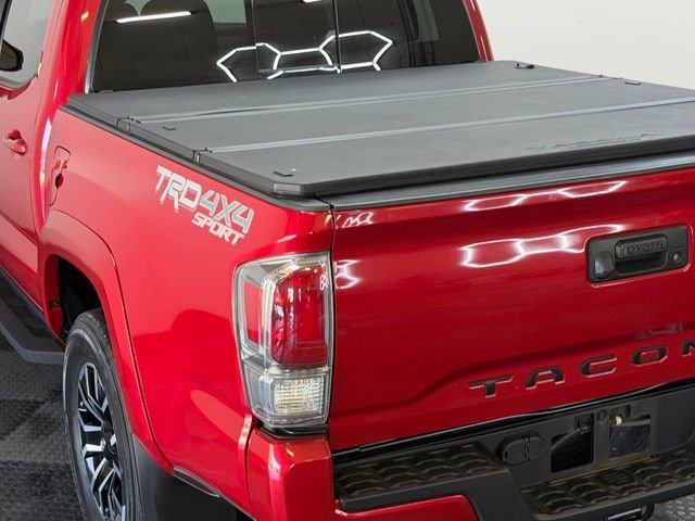 Used 2022 Toyota Tacoma TRD Sport AWD/4WD image 9