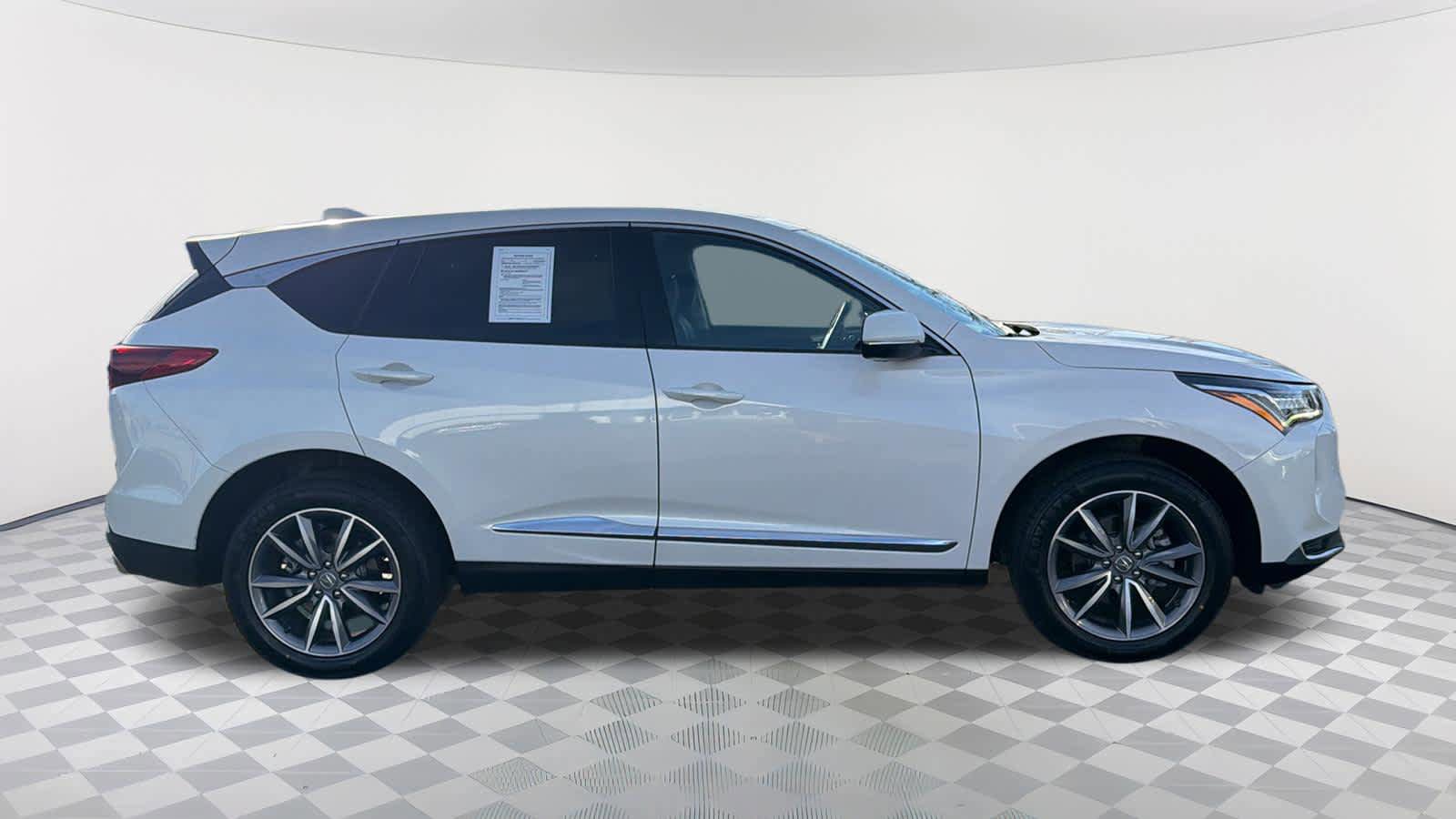 Used 2023 Acura RDX AWD w/ Technology Package image 4