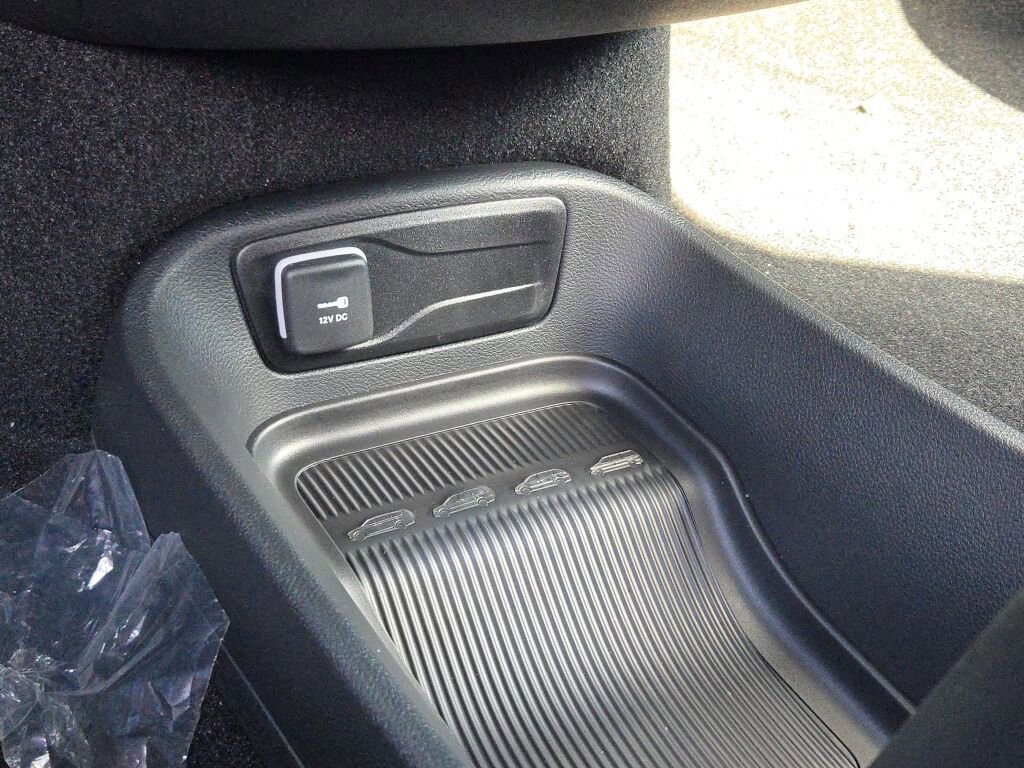 New 2026 Chrysler Pacifica Select image 27