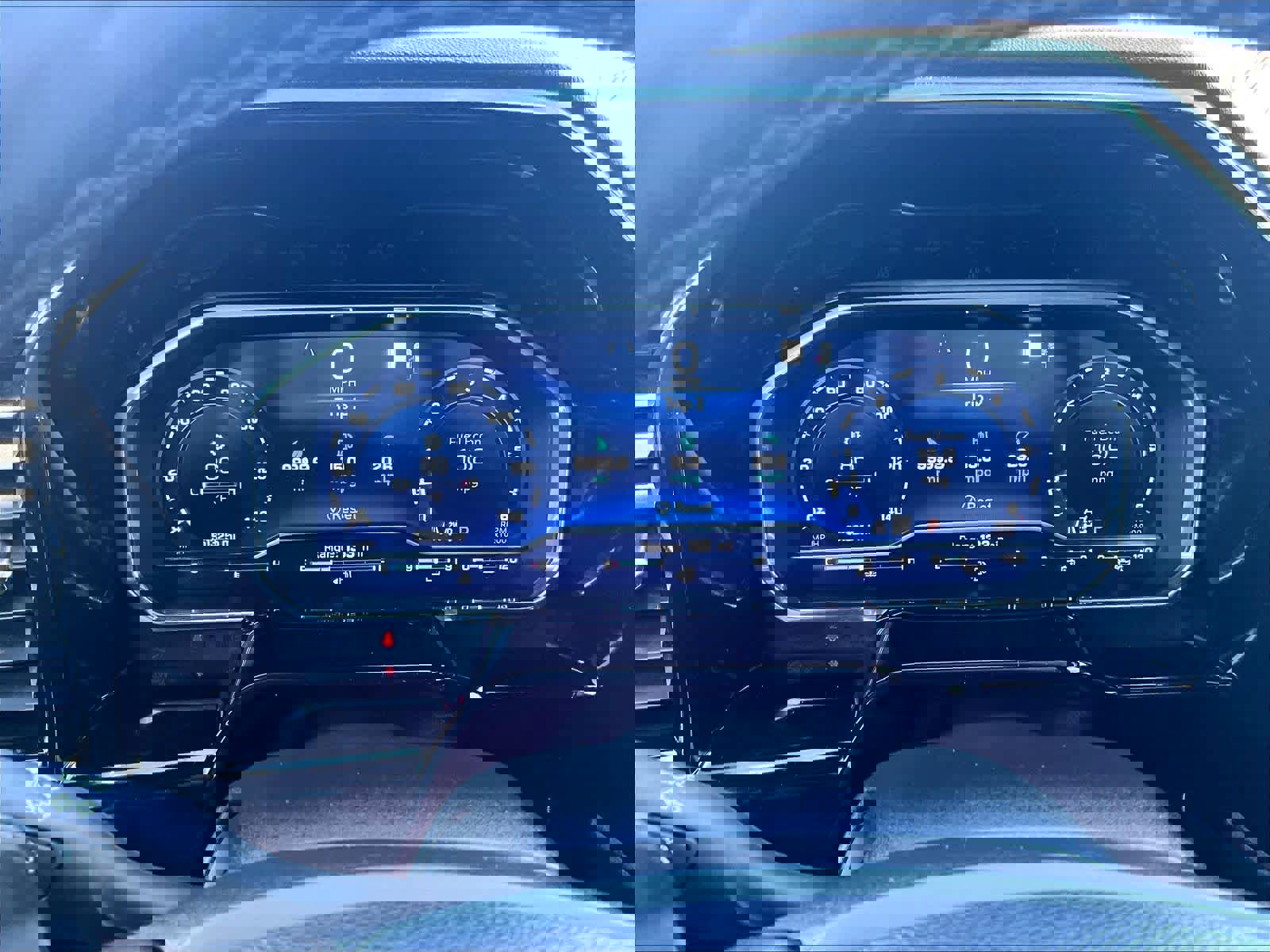 Used 2022 Chevrolet Silverado 1500 High Country w/ Technology Package image 22