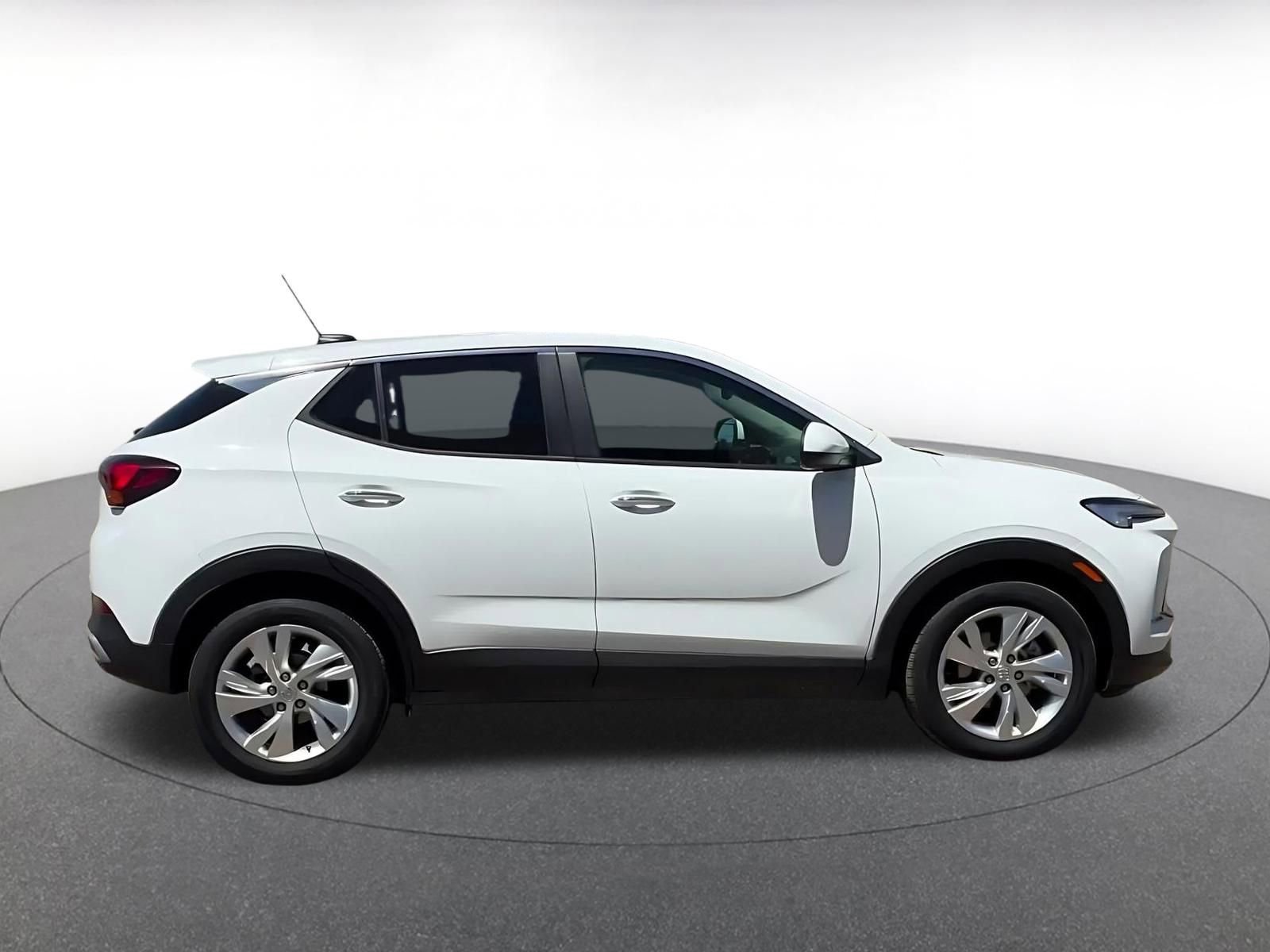 Used 2025 Buick Encore GX Preferred image 16