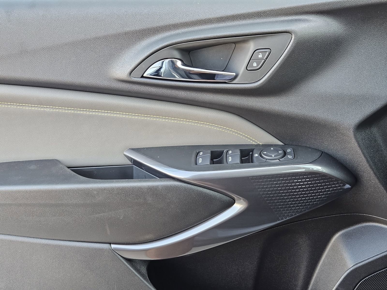 New 2026 Chevrolet Trax ACTIV image 24