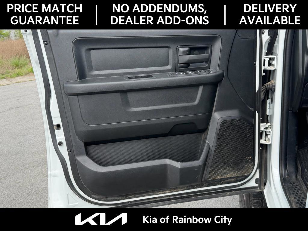 Used 2024 RAM 2500 Tradesman w/ Chrome Appearance Group image 14