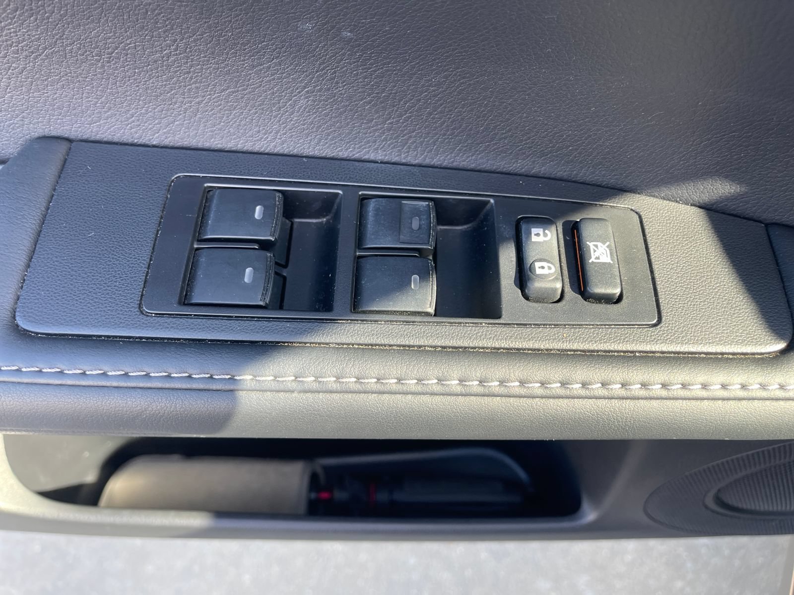 Used 2015 Lexus ES 350 w/ Ultra Luxury Package FWD image 31