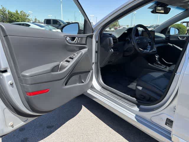 Used 2020 Hyundai Ioniq Limited FWD image 10