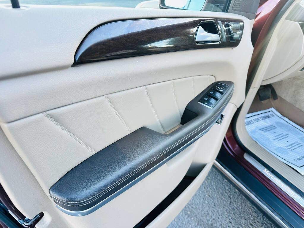 Used 2014 Mercedes-Benz GL 450 4MATIC image 19