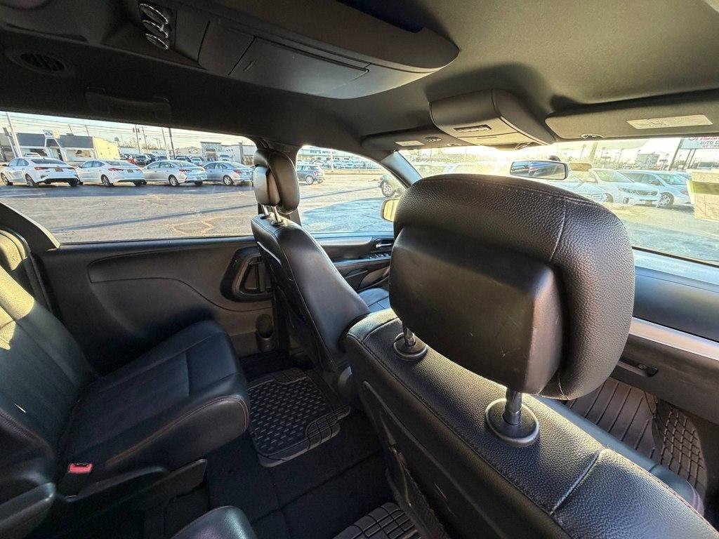 Used 2016 Dodge Grand Caravan R/T FWD image 10
