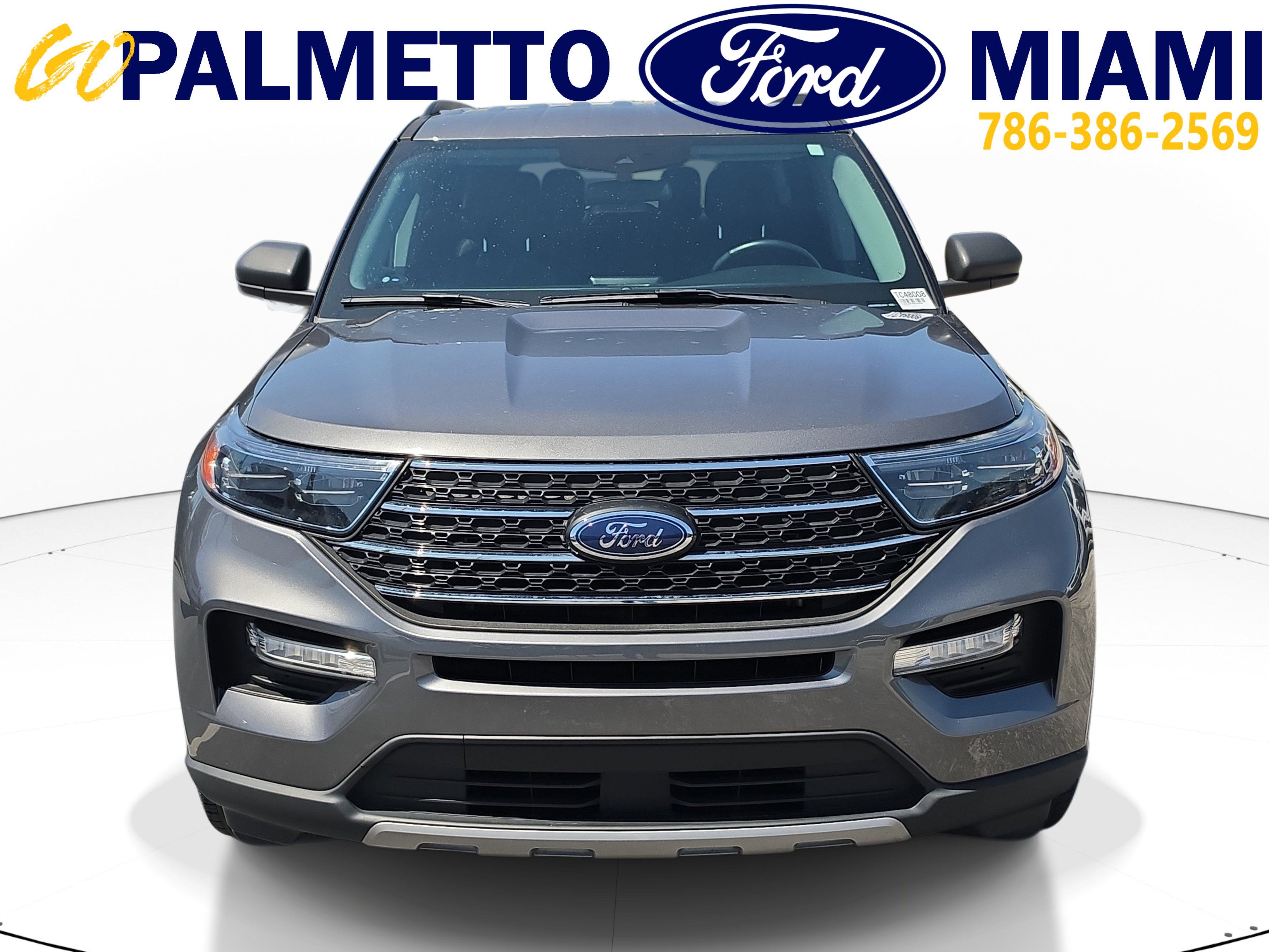 Used 2022 Ford Explorer XLT w/ Equipment Group 202A RWD image 2