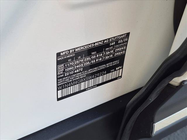 Used 2025 Mercedes-Benz GLB 250 image 24