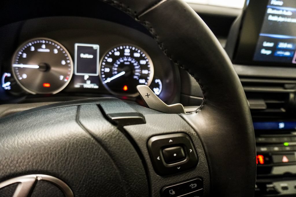 Used 2024 Lexus IS 350 F Sport RWD image 18