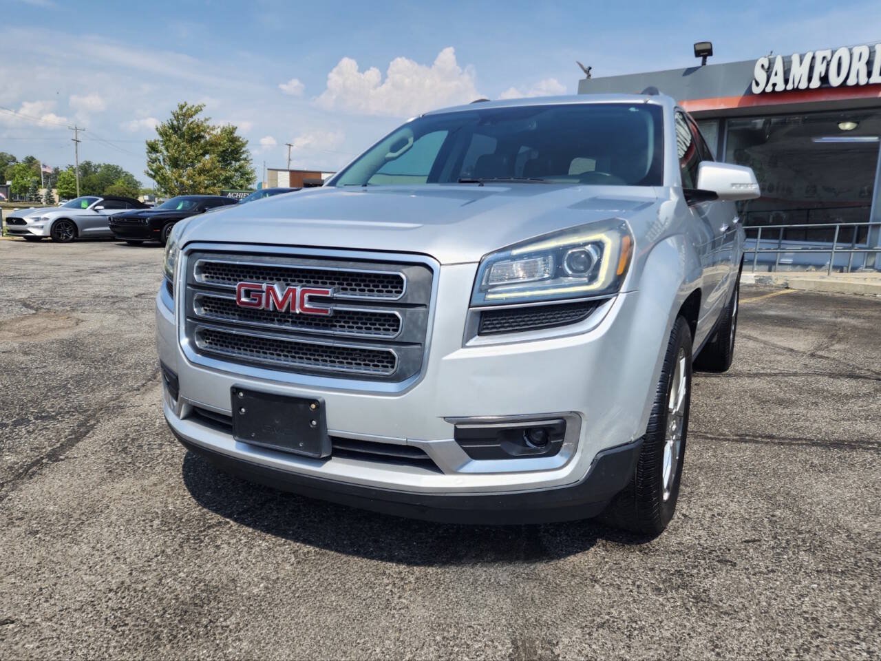 Used 2017 GMC Acadia Limited SLT AWD/4WD image 1