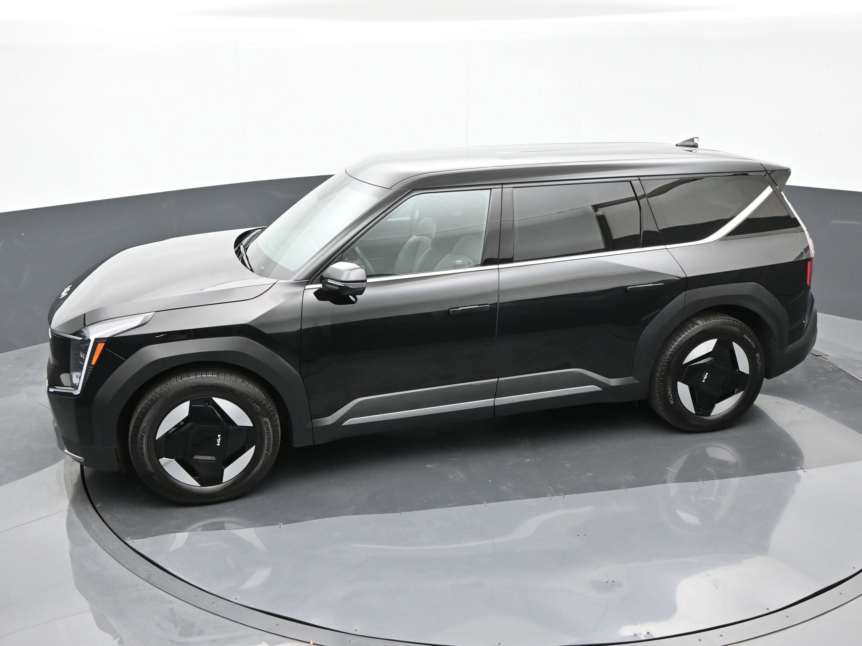 Used 2024 Kia EV9 Light image 30