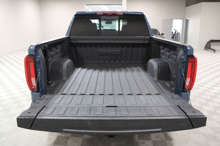 Used 2025 GMC Sierra 1500 Denali w/ Denali Reserve Package AWD/4WD image 13