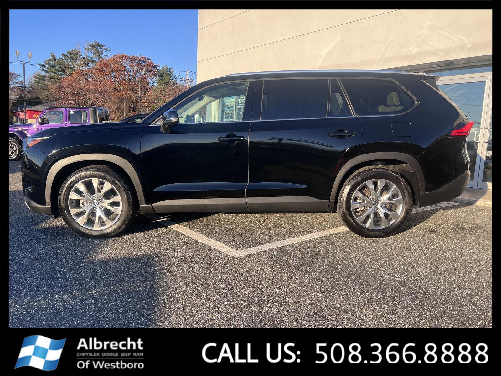 Used 2024 Toyota Grand Highlander Limited image 2